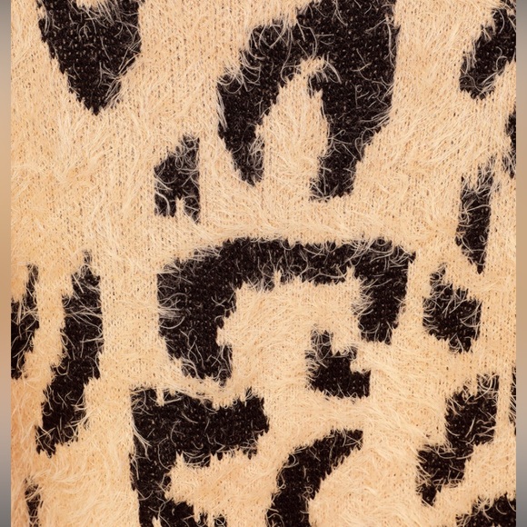 Lulu’s leopard sweater dress - Picture 3 of 5